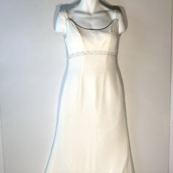 David's Bridal Galina Ivory Chiffon Empire Waist Bridal Gown Minimalist Modern - Picture 3 of 15